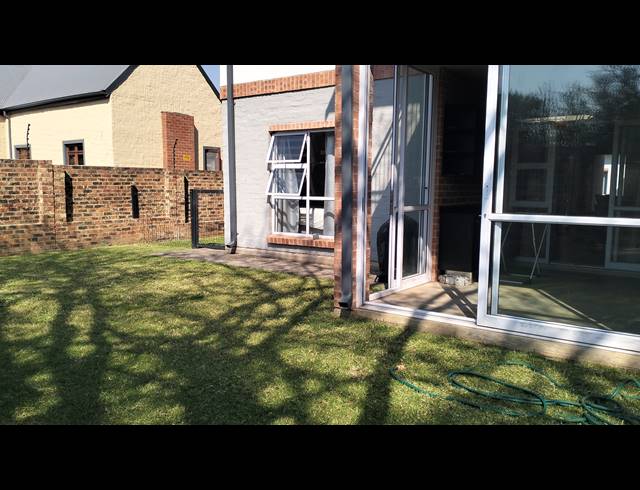2 BEDROOM SECTIONAL TITLE FOR SALE IN EQUESTRIA